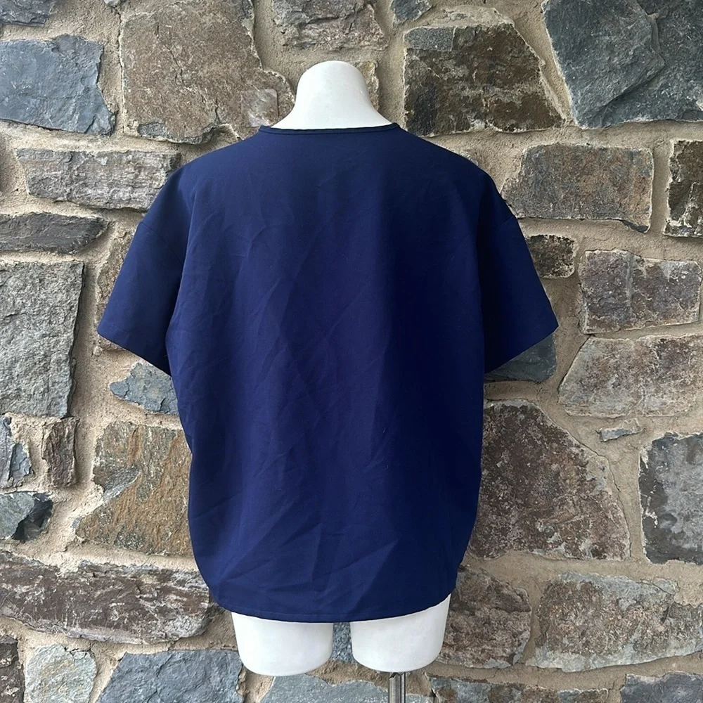 Figs Catarina Technical Collection One-Pocket Scrub Top in Navy Blue Size Large